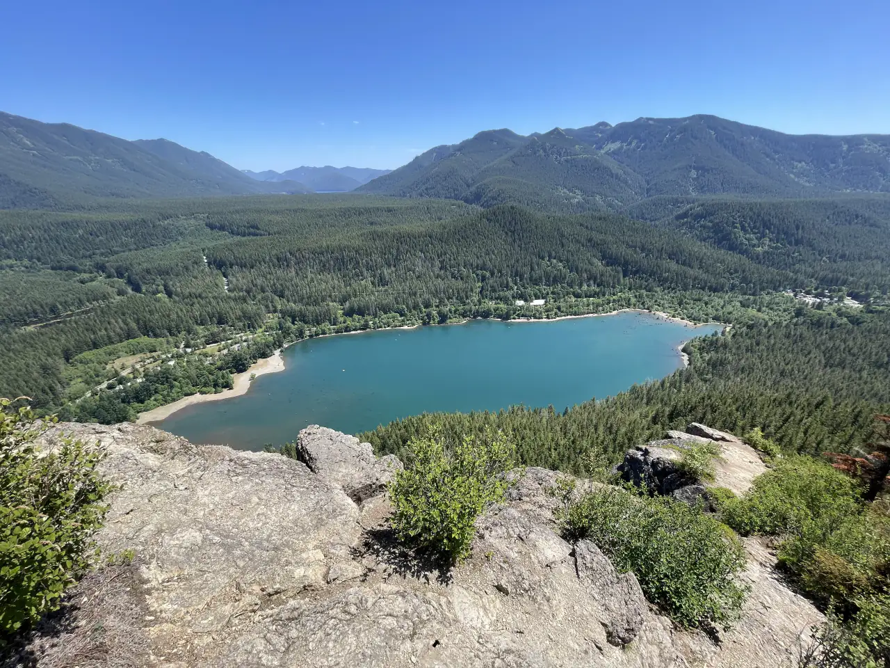 The view from Rattlesnake Ledge over blue Rattlesnake Lake and forested hills